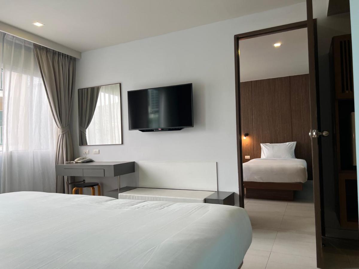 Centro One Patong Hotel Exterior photo